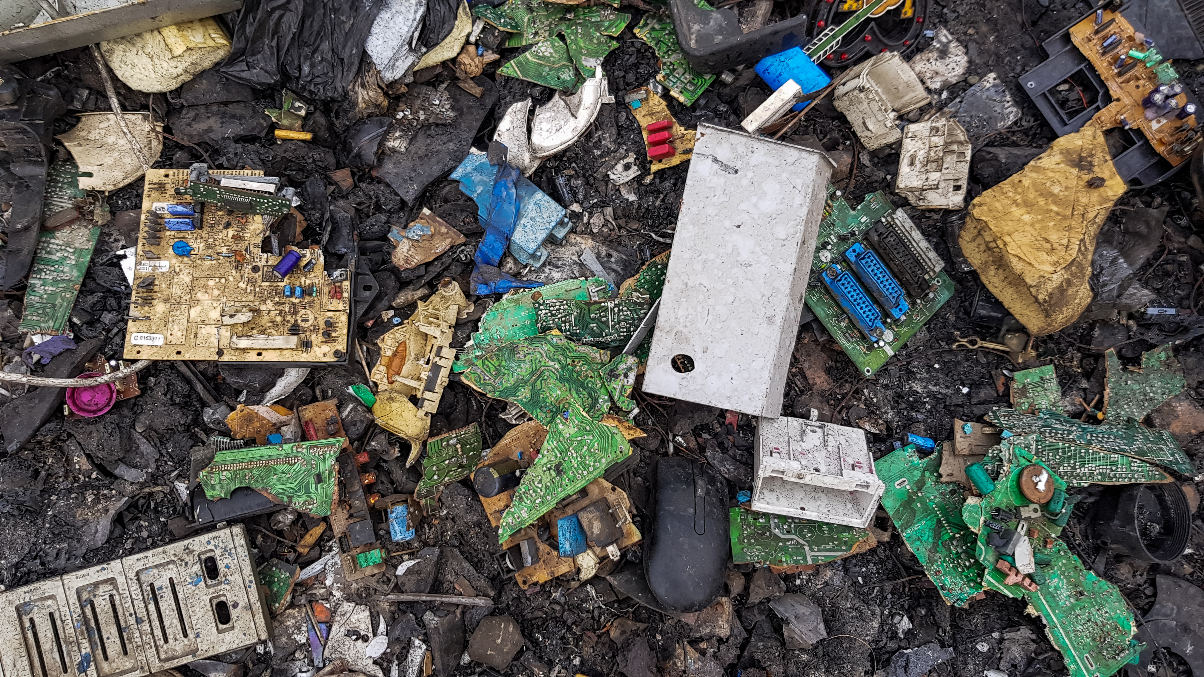 PCB and Electronic components in waste.